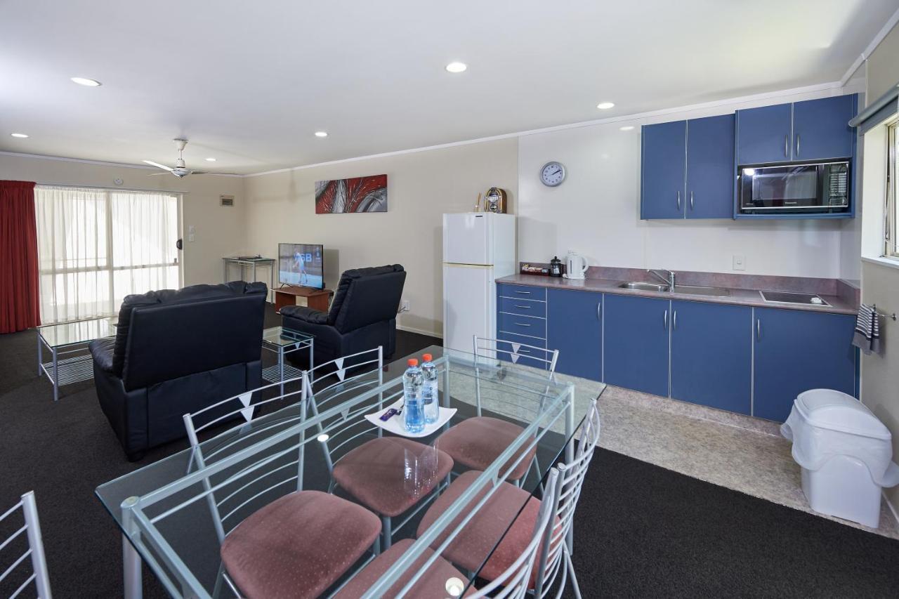 Livingston Motel 와카타네 외부 사진